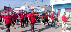 “Por Cuba: Juntos Creamos” resonó en el desfile del movimiento sindical de Dos Caminos