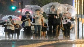 Evacúan a más de 72 000 personas en una ciudad japonesa debido a un tifón