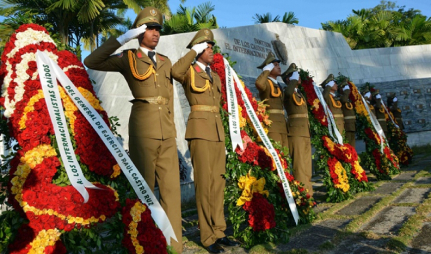 Santiago de Cuba honra a sus mártires