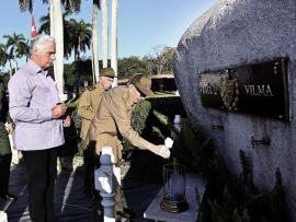 Presidieron Raúl y Díaz Canel ceremonia de traslado e inhumación de los restos de combatientes del Segundo Frente Oriental