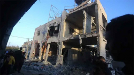 Más de 100 palestinos murieron en ataque israelí contra Rafah