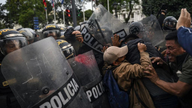 Sin solución crisis en Perú tras 17 muertes y duro discurso oficial