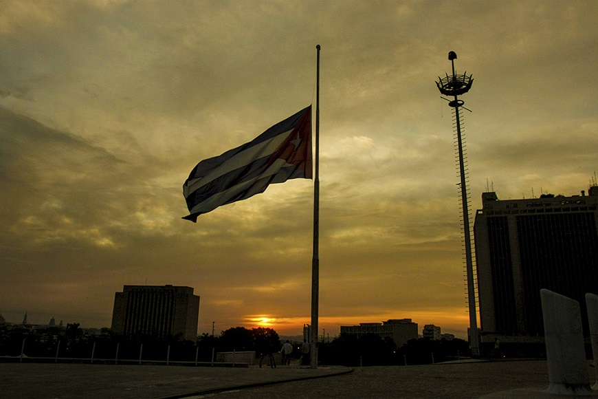 Decreta presidente de la República duelo oficial en Cuba