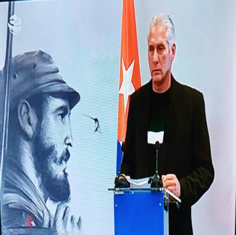 Comparece presidente cubano ante prensa en transmisión nacional
