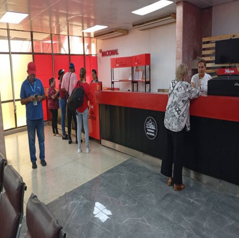 Aeropuerto Antonio Maceo reanuda vuelos tras huracán