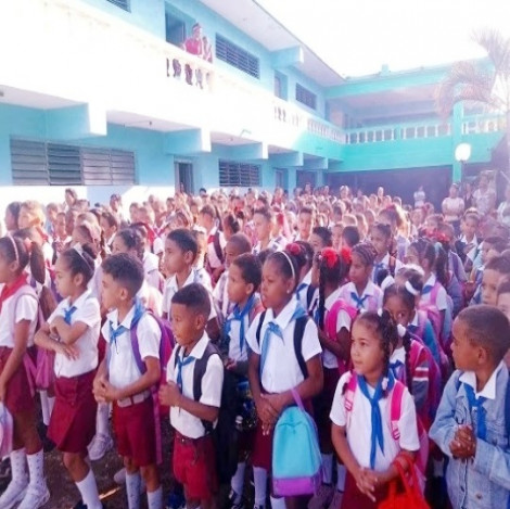 Y al llegar septiembre la Educación sigue aquí