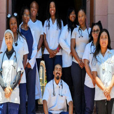Jóvenes de Estados Unidos se gradúan de Medicina en Cuba