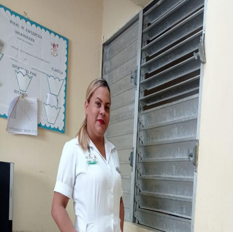 Detrás del uniforme, un corazón