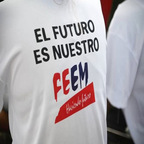 Una Feem que ama y funda