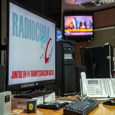 Restablecen servicios de Radio y TV tras el paso de Melissa