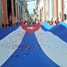 Homenaje a Frank País y a los mártires de la Revolución