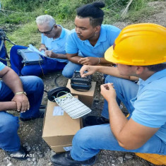 El esfuerzo que restablece vínculos: Tercer Frente recupera sus comunicaciones tras el huracán