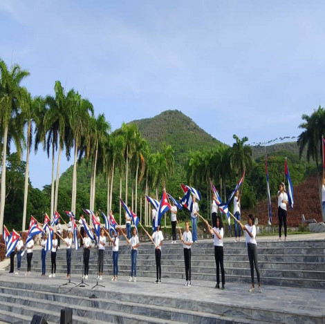 Cuba celebró el aniversario de su organización femenil (+ Fotos)