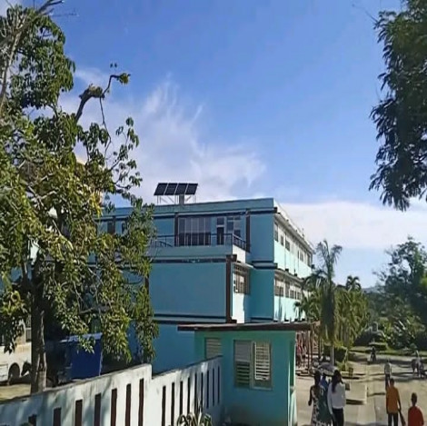 Instalan Kits Fotovoltaicos en policlínico de Palma Soriano