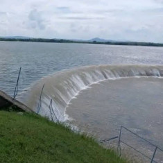 El agua llegó a Santiago con nombres de mujer El agua llegó a Santiago con nombres de mujer