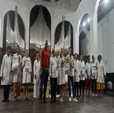 Santiago de Cuba celebra Día de la Medicina Latinoamericana