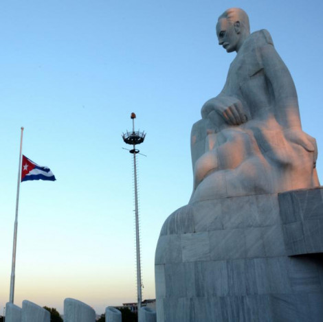 Declara Presidente de la República Duelo Nacional