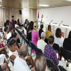 Sociedades que investigan, leyes que transforman