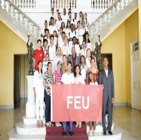 Entregan Condición Nacional Rafael Trejo a estudiantes de la universidad de Ciencias Médicas en Santiago de Cuba