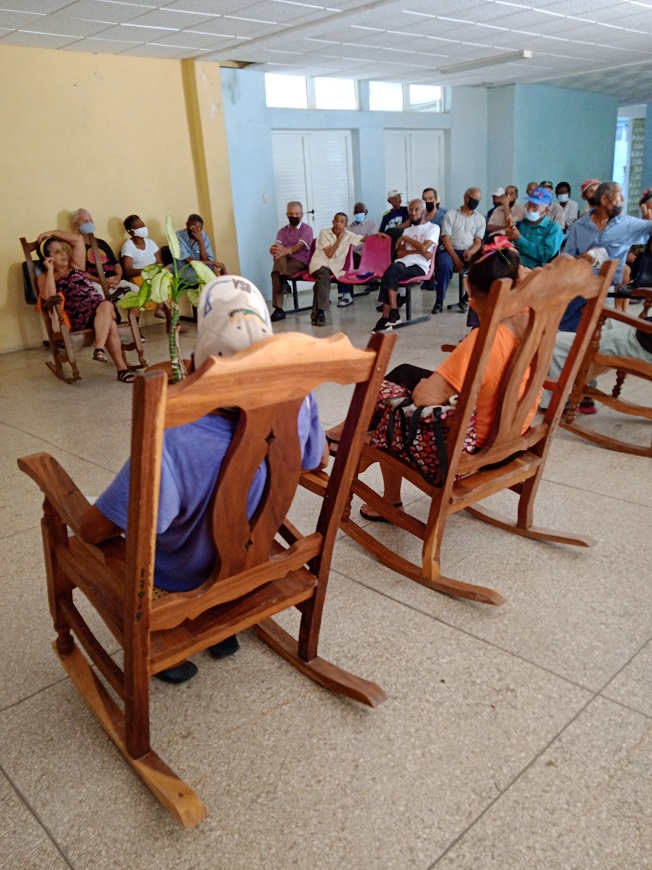 La vida en el Hogar propicia la interacción de los ancianos con sus coetáneos