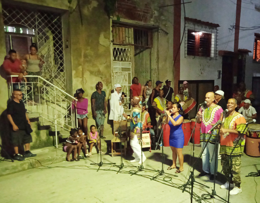 TUMBA 8