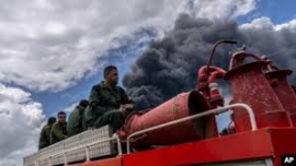 Merecido tributo a los caídos en la base de supertanqueros
