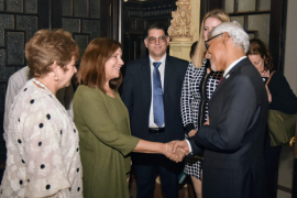 Recibe vicepresidenta del Parlamento a directivo de la Cruz Roja