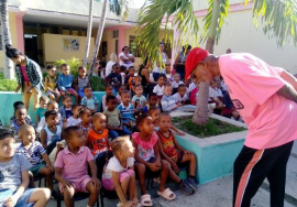 Artistas sanluiseros acompañan a niños y docentes en aniversario de los círculos infantiles