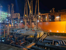 Inicia descarga de gas licuado en Santiago de Cuba
