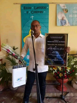 Gana Yunier Riquenes Premio Nacional de Poesía “Adelaida del Mármol”