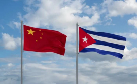 China rechaza declaraciones de políticos estadounidenses contra la cooperación con Cuba