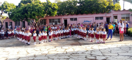 Ingresan escolares de primer grado a la Organización de Pioneros José Martí y rinden homenaje al Guerrillero Heroico