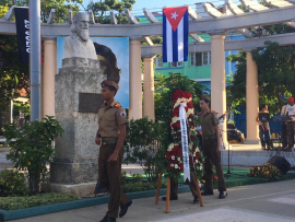 Santiago rinde tributo a Camilo Cienfuegos