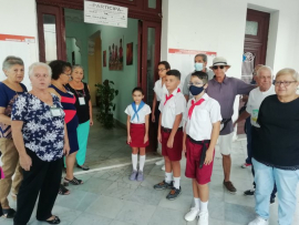Abren colegios electorales en Cuba para elecciones municipales