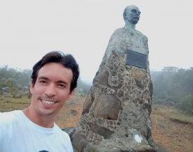 Daniel encontró sus verbos en la Plaza