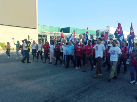 Desarrollan estudiantes y profesores de la Universidad de Oriente, marcha patriótica