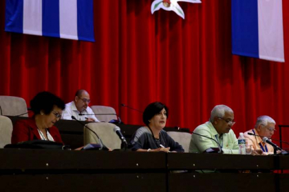 Aprueban proyecto de dictamen sobre Código de la Niñez