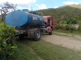 Continúa tenso el abasto de agua en la provincia