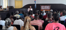 Sostienen miembros del Tribunal Provincial Popular intercambio con personas sancionadas
