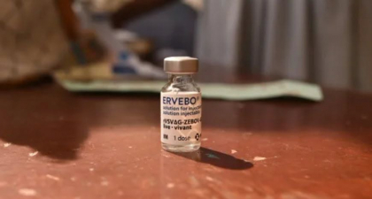 Comienza ensayo de vacuna contra el brote de ébola que azota África