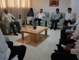 Dirigente partidista de Cuba dialoga con embajadores asiáticos