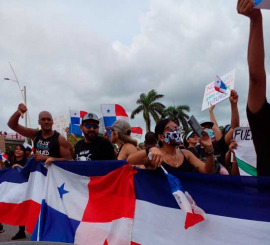 Paros y cierres de carreteras arrecian protestas en Panamá