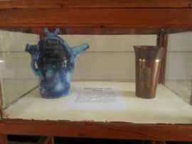En museo municipal de San Luis exposición con objetos de Fidel Castro