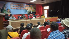 Intercambian máximas autoridades con productores agropecuarios
