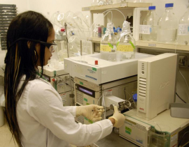 El 95 % de las carencias de medicamentos se debe a la falta de materias primas