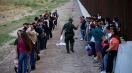 Extensión de norma antiinmigrante crea tensiones en frontera de EEUU