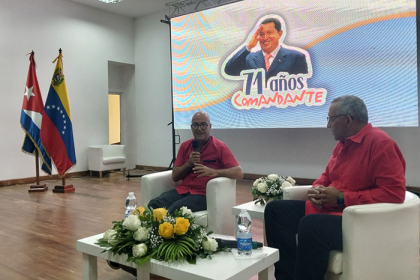 Rinden homenaje a Chávez en el aniversario 71 de su natalicio