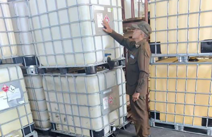 Alertan bomberos sobre riesgos de tanques plásticos IBC de combustibles