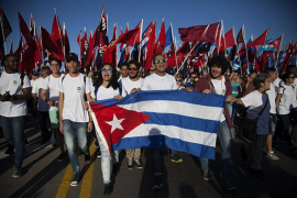 Nuestra juventud, motor y escudo de la Revolución