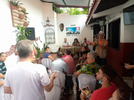 "Informar con apego a la verdad"